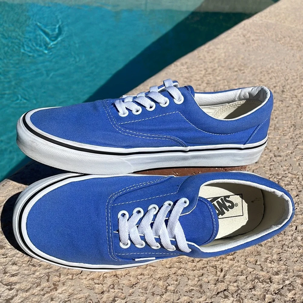 Vans Authentic Sneakers in beautiful Carolina blue. Like new condition. Men 8.5. - Picture 1 of 8